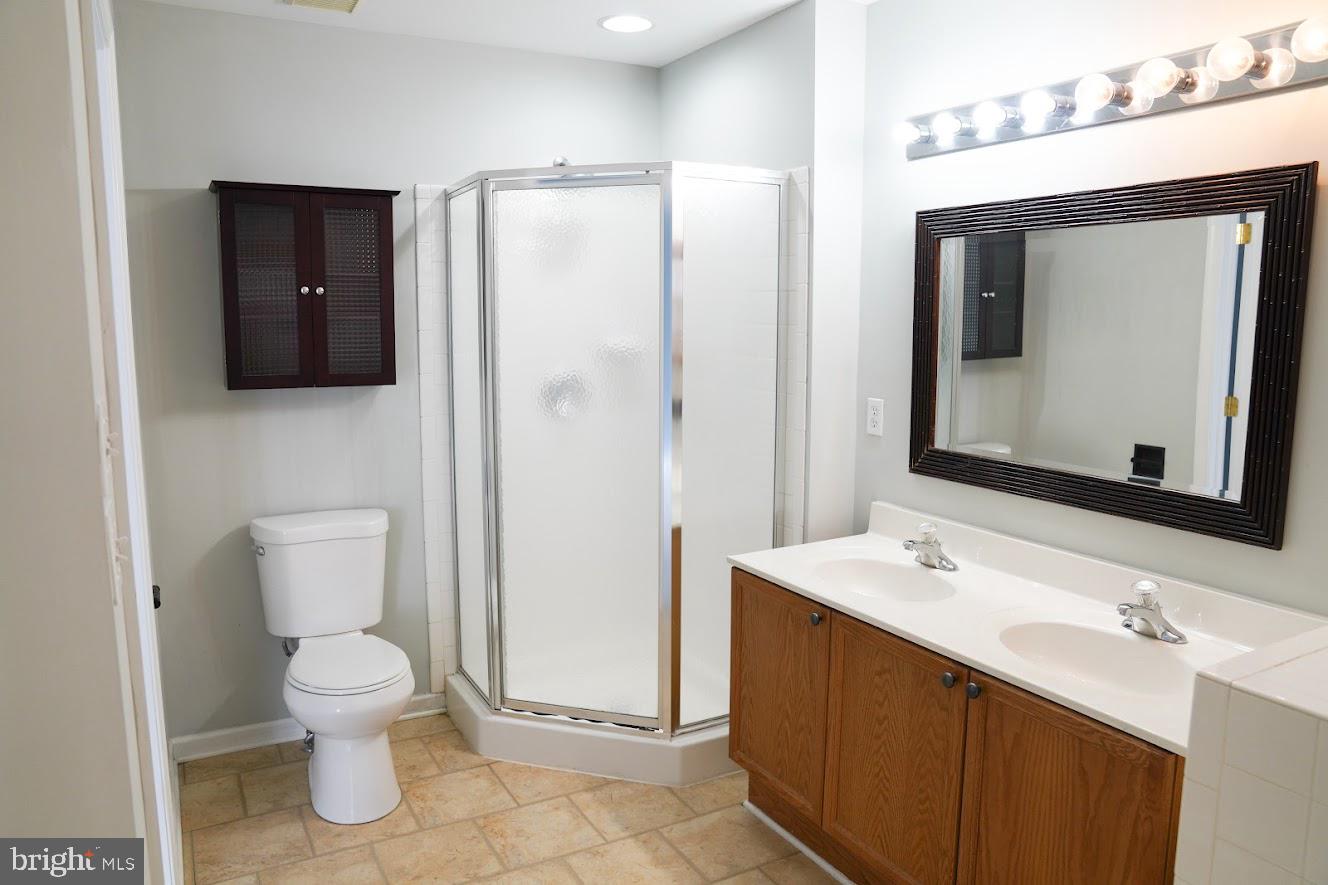 COUNTY GREEN - Residential