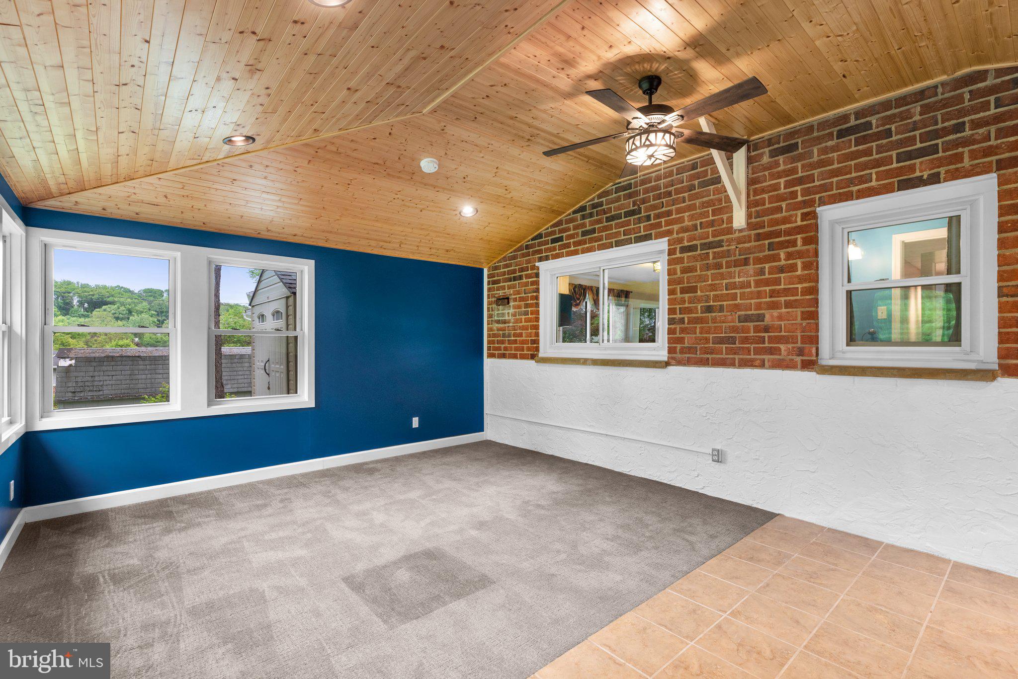 CAMPUS HILLS - Residential