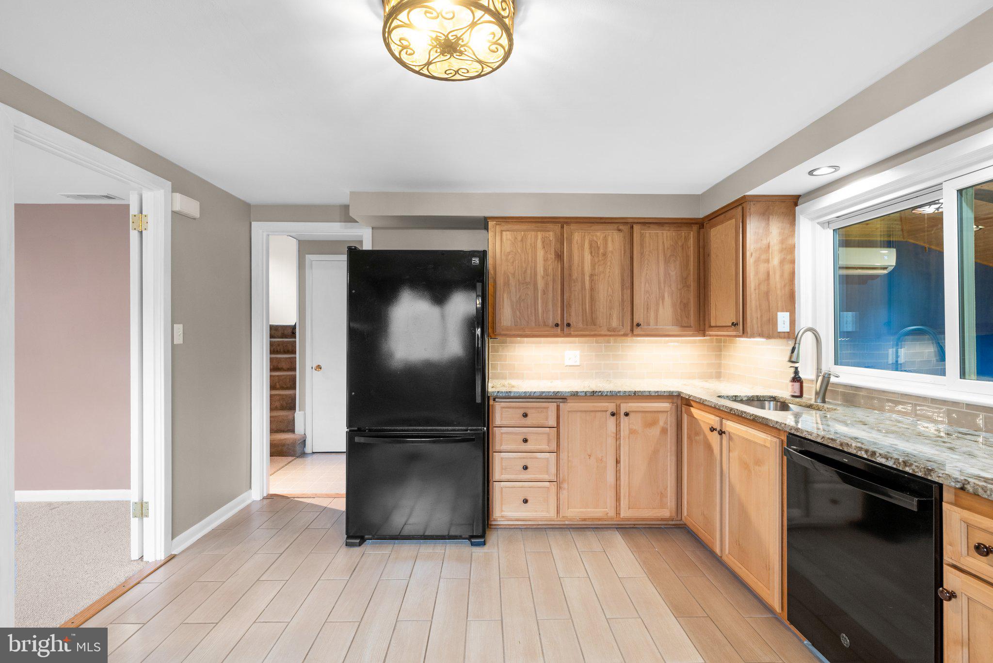 CAMPUS HILLS - Residential