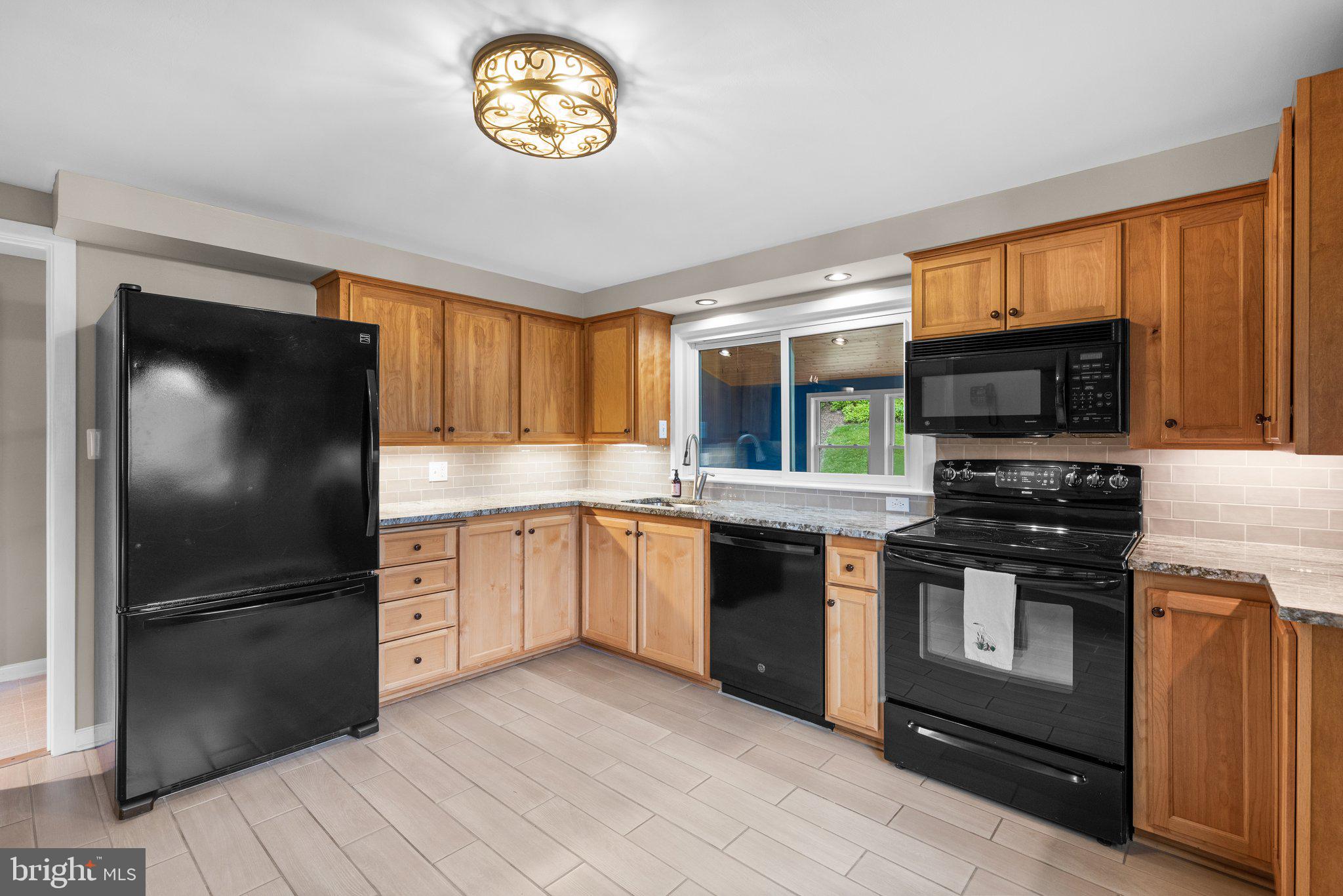 CAMPUS HILLS - Residential