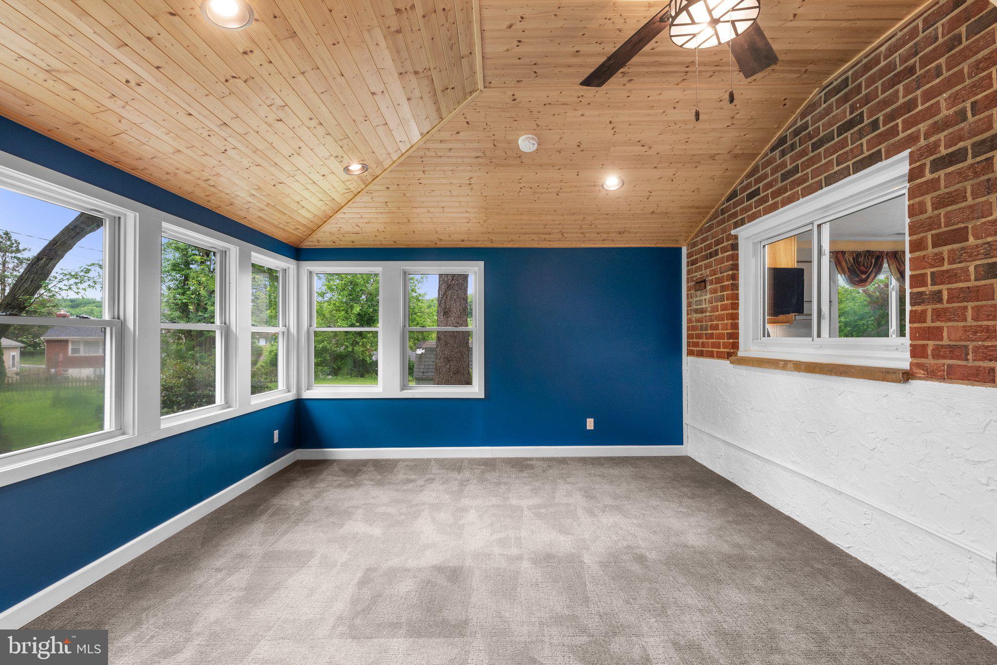 CAMPUS HILLS - Residential