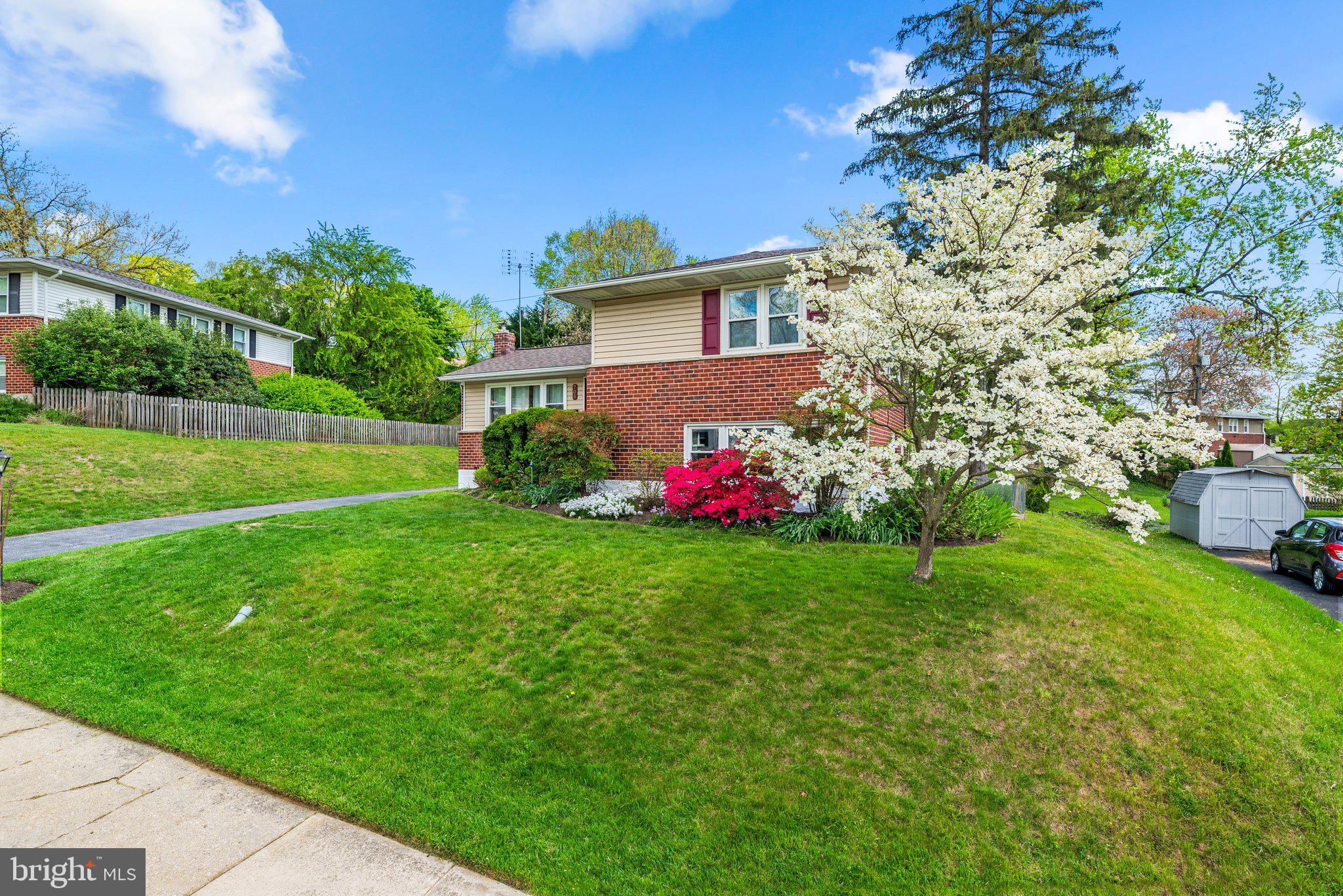 CAMPUS HILLS - Residential