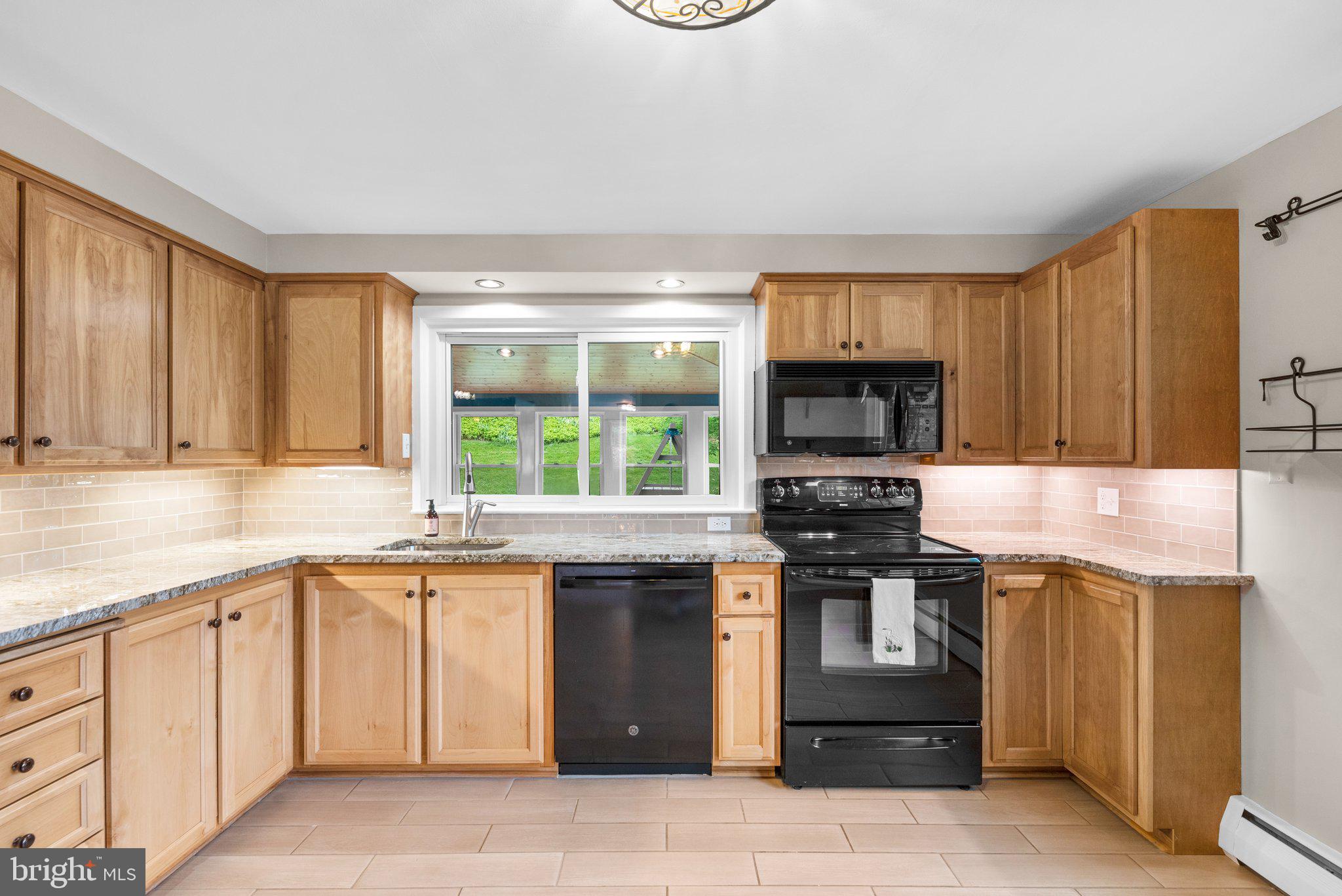 CAMPUS HILLS - Residential