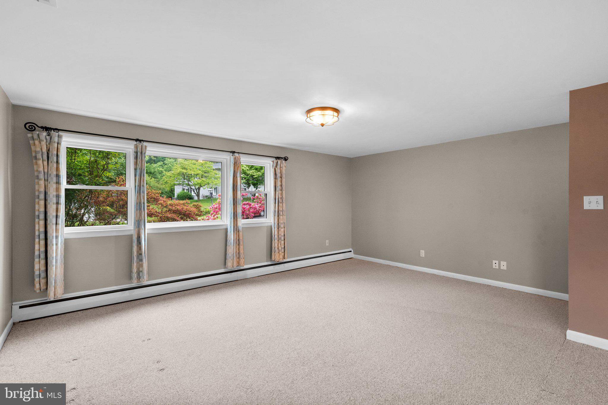 CAMPUS HILLS - Residential