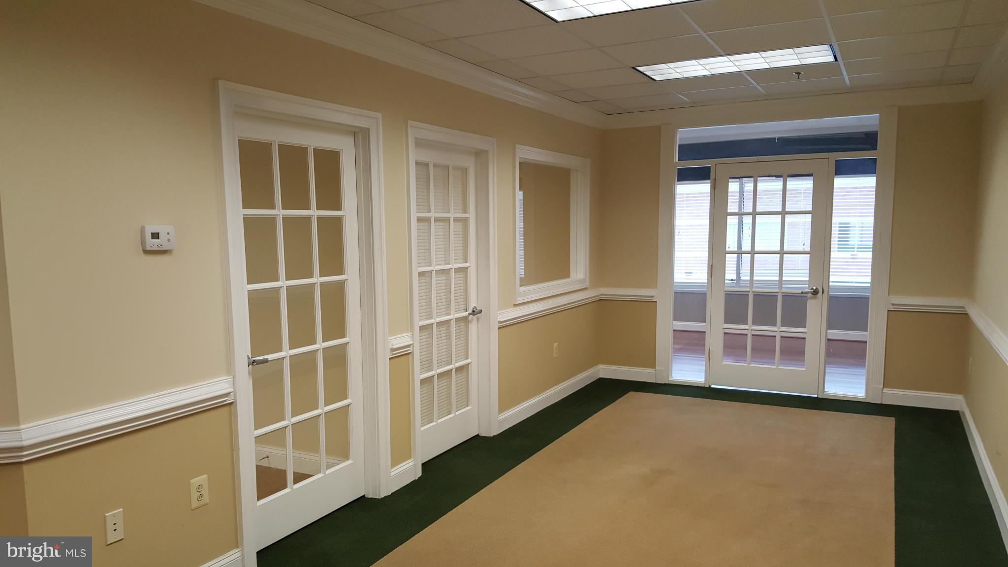 CENTRELEE BUSINESS PARK - Commercial Lease