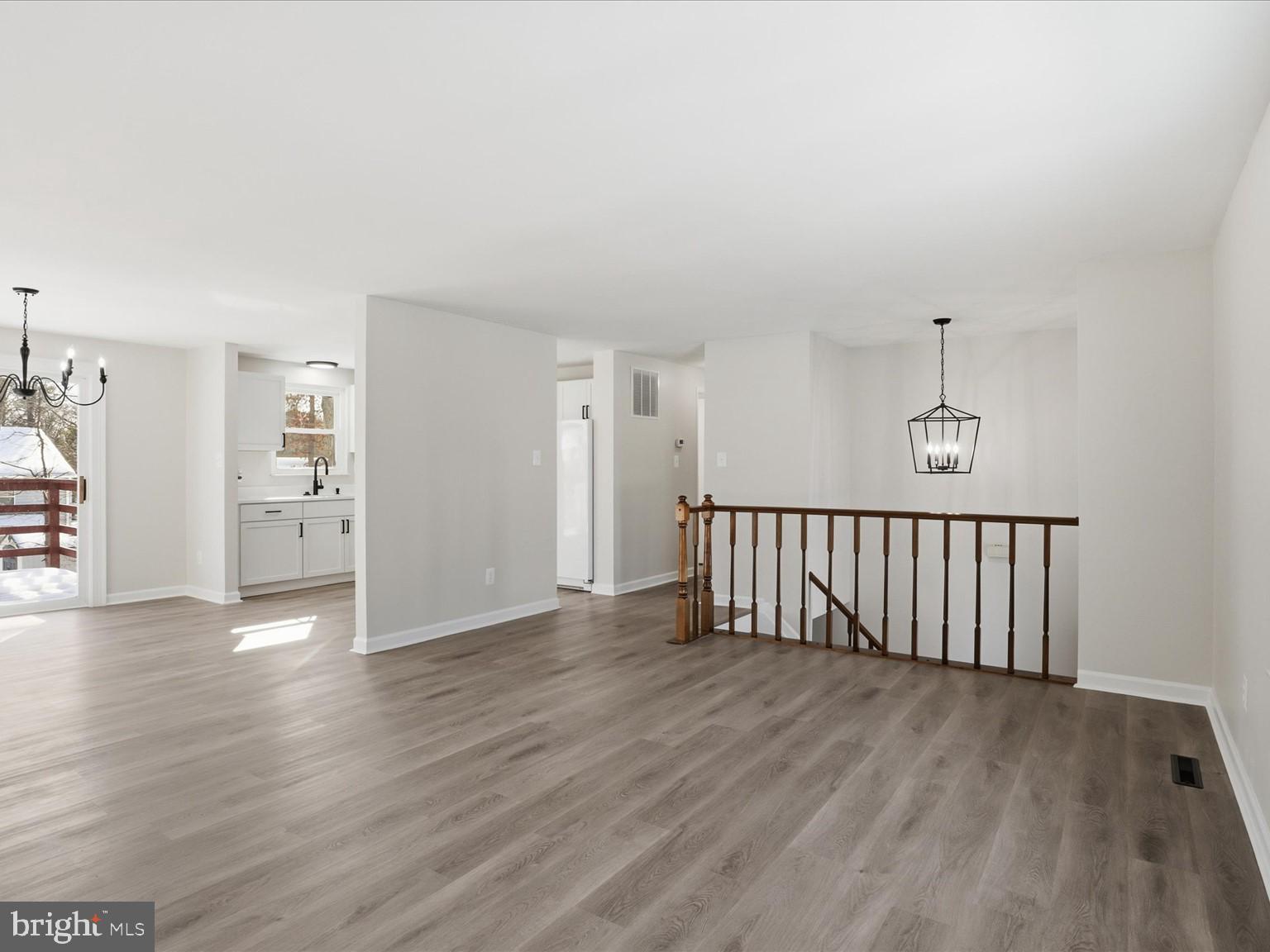 DEVONNE WOODS - Residential