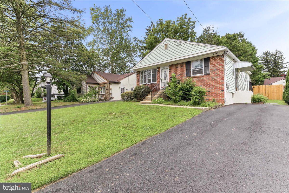 426 SHARP AVENUE