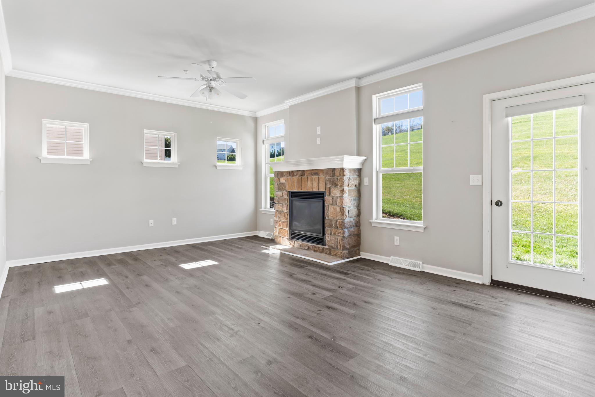 ORCHARD GLEN - Residential