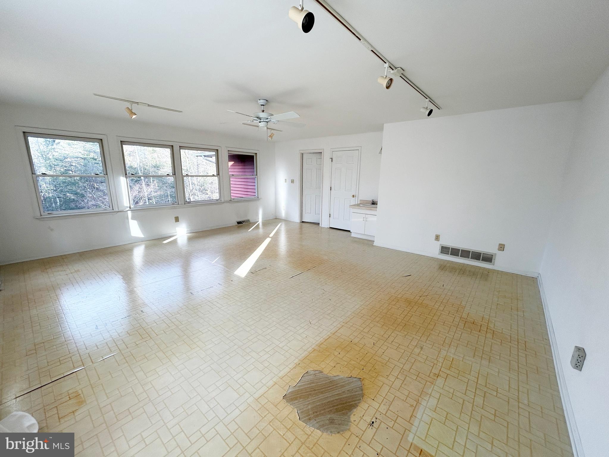 NONE, RURAL - Residential