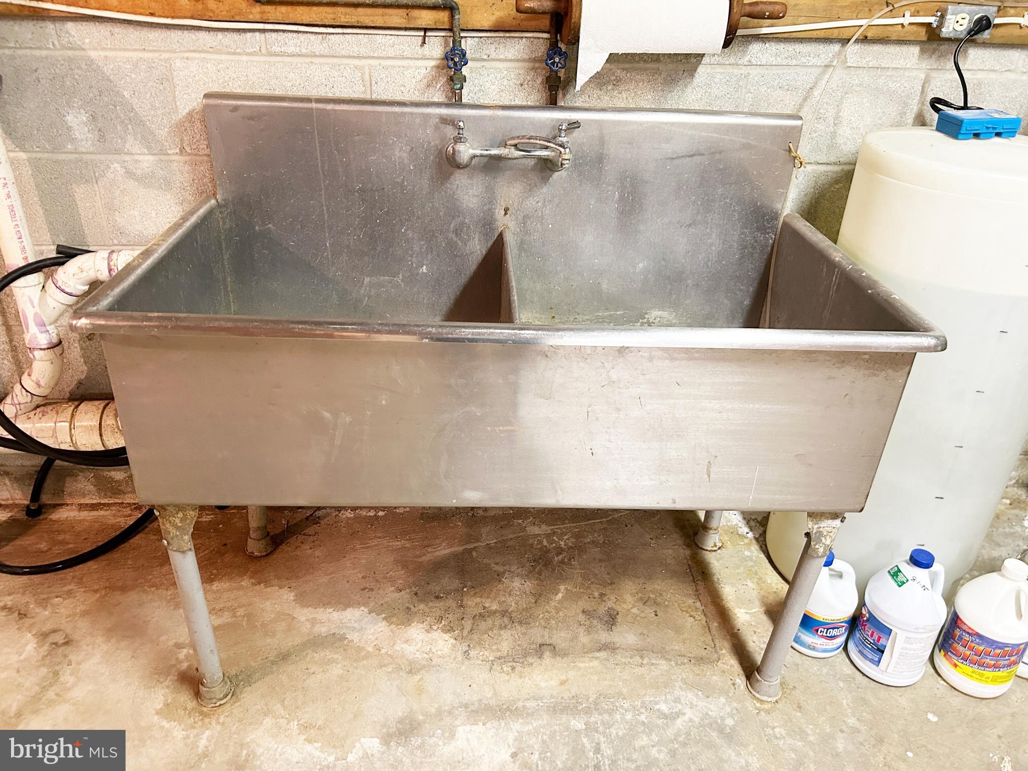 NONE, RURAL - Residential