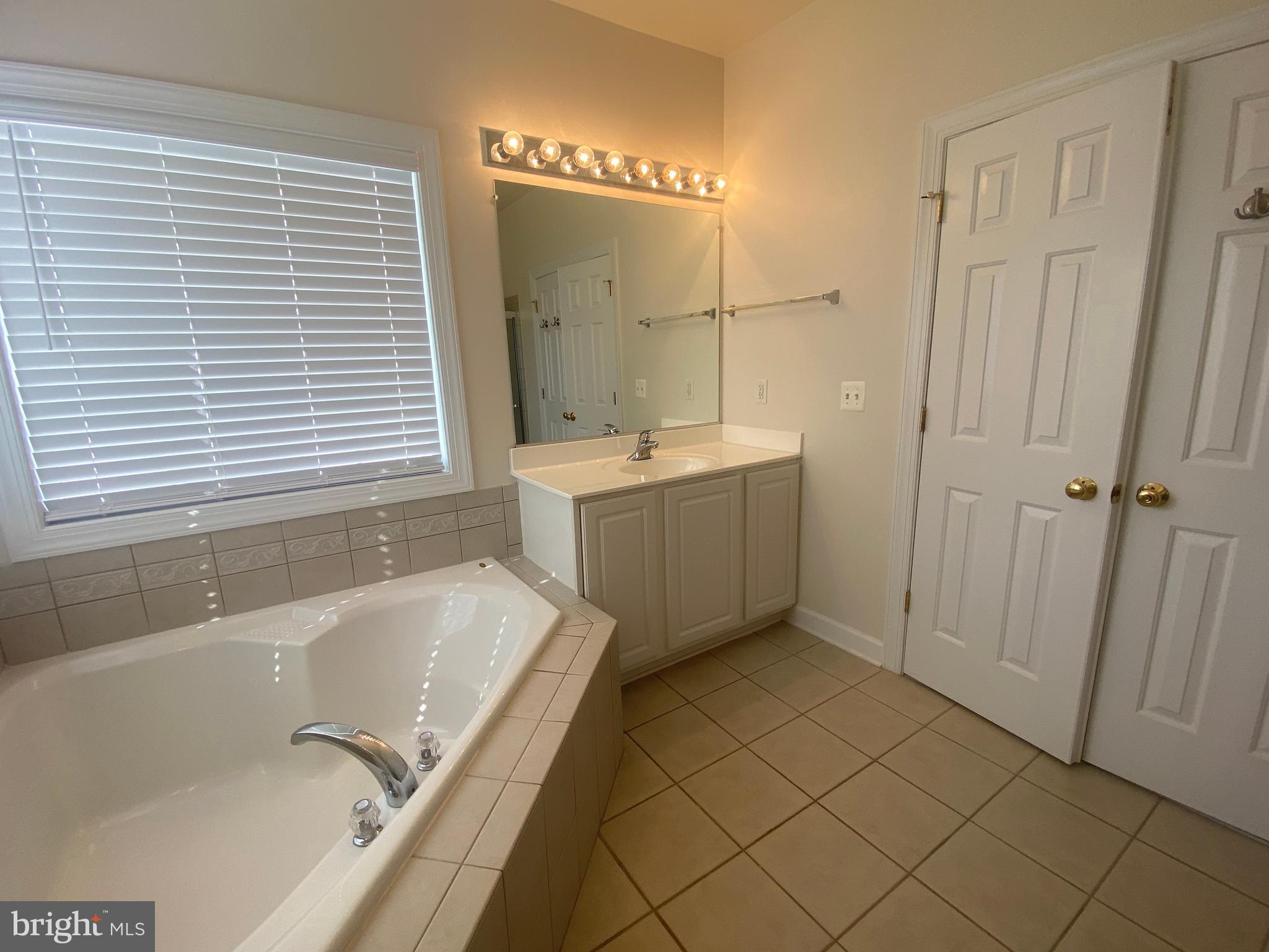 MULBERRY STATION - Residential Lease