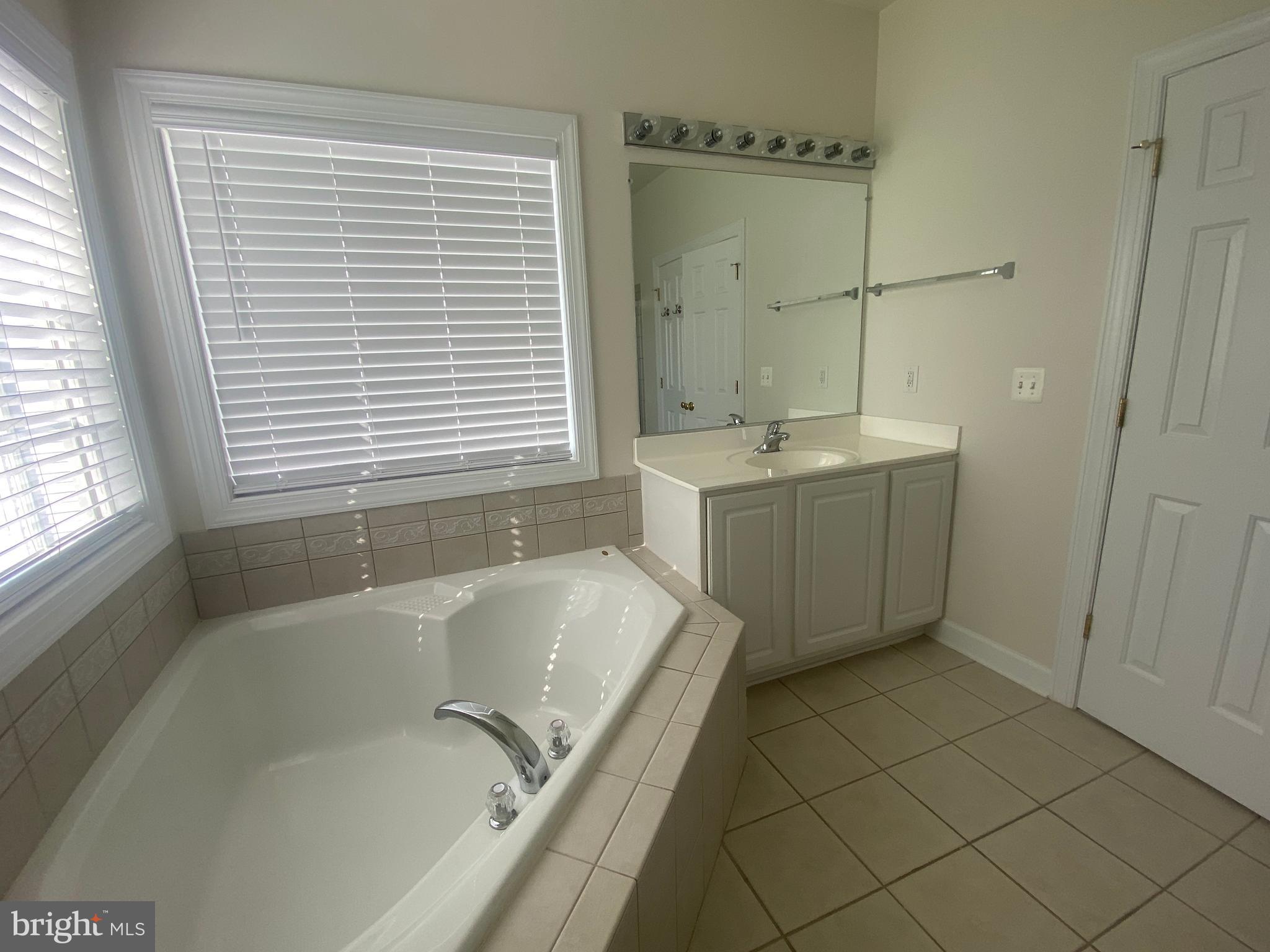 MULBERRY STATION - Residential Lease