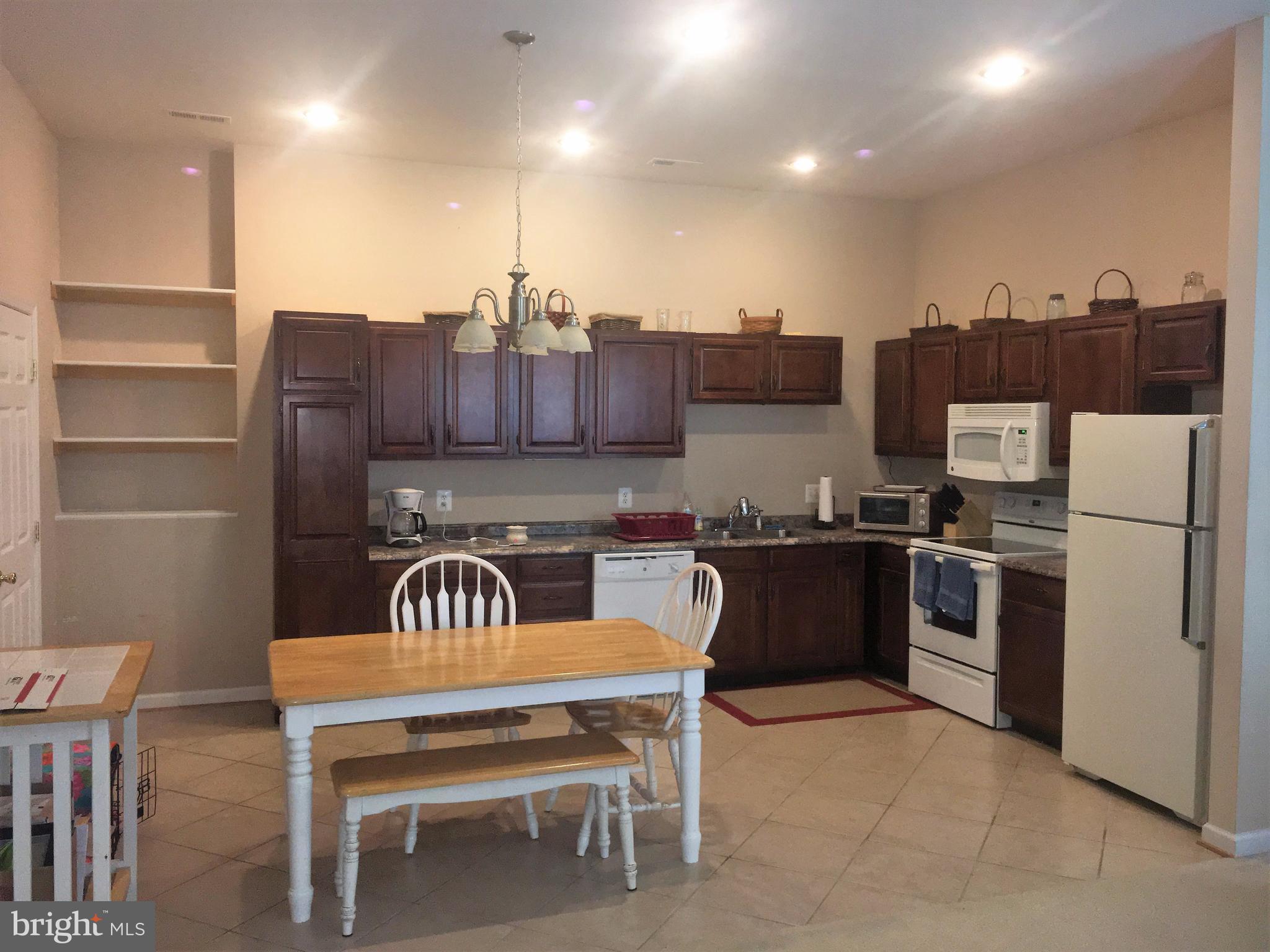 MUDDY RUN - Residential Lease