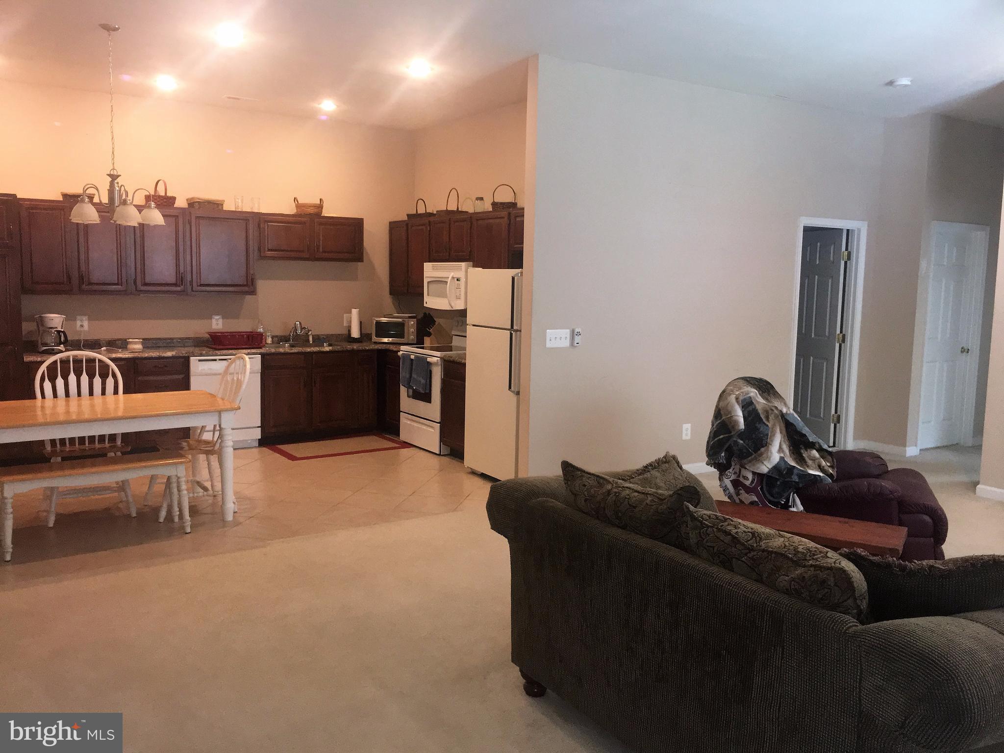 MUDDY RUN - Residential Lease