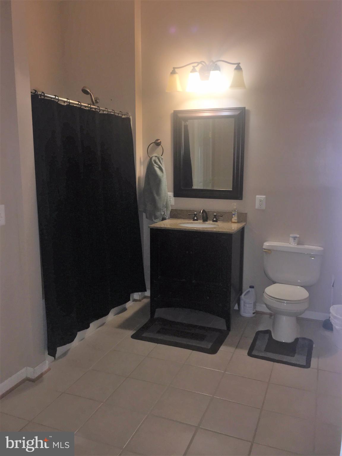 MUDDY RUN - Residential Lease