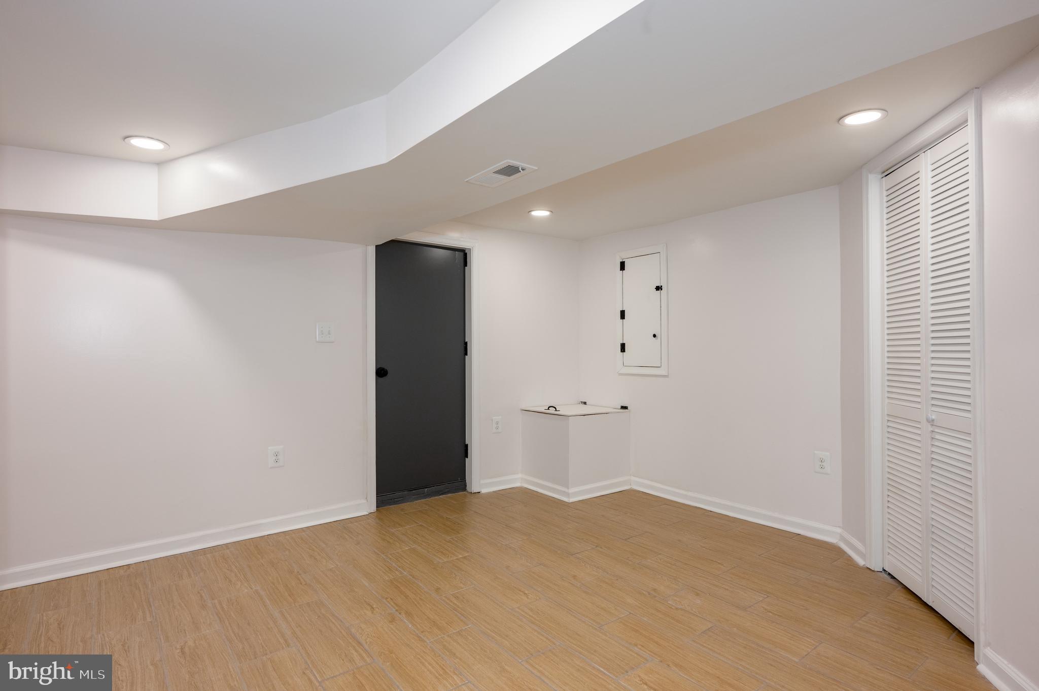 ASHBURTON HISTORIC DISTRICT - Residential