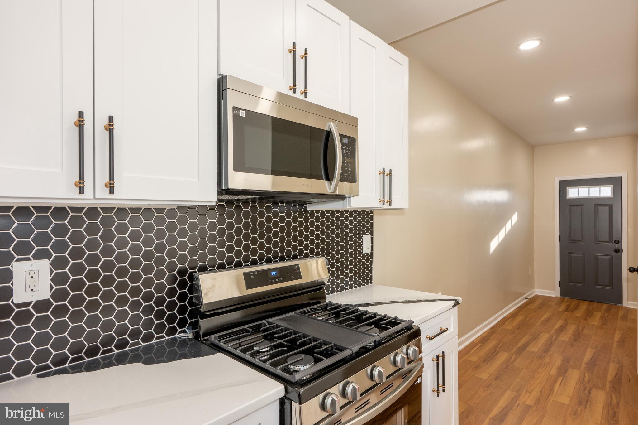 ASHBURTON HISTORIC DISTRICT - Residential