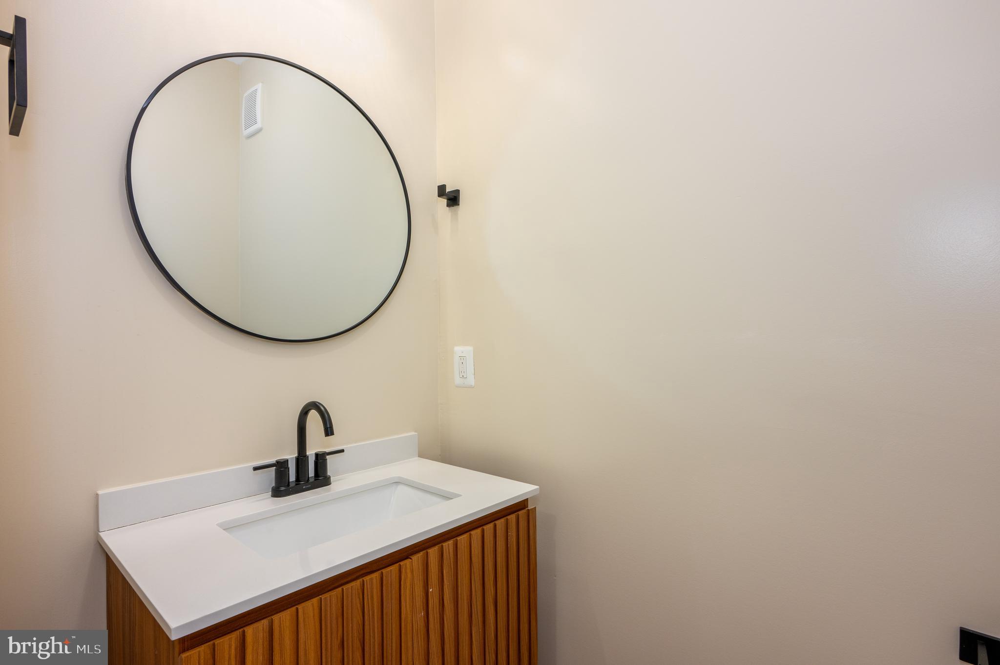 ASHBURTON HISTORIC DISTRICT - Residential