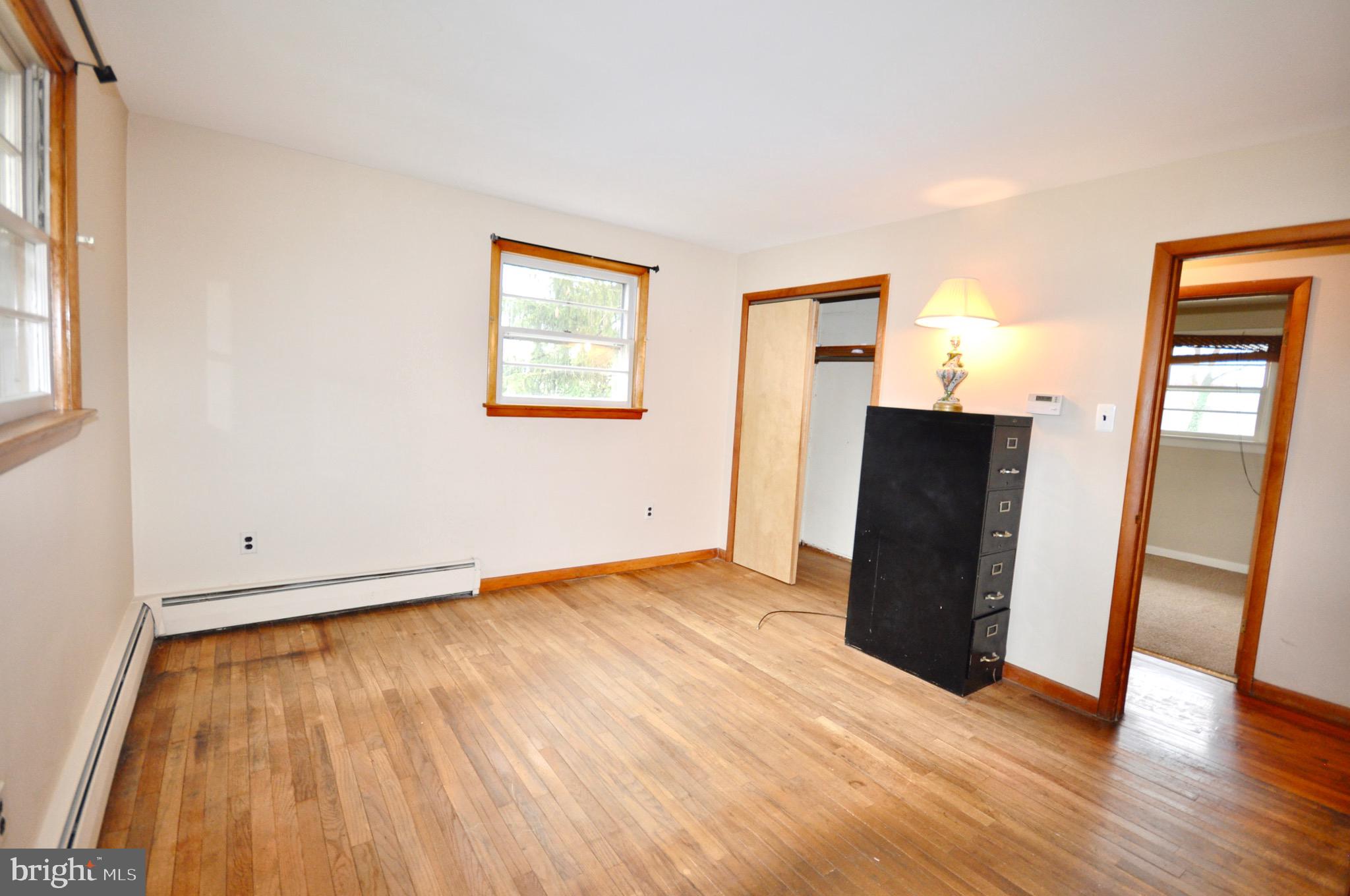 NEWPORTVILLE - Residential