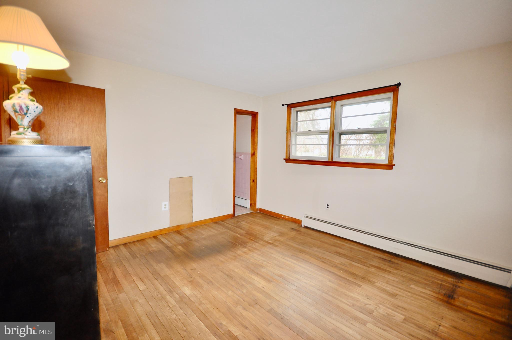 NEWPORTVILLE - Residential