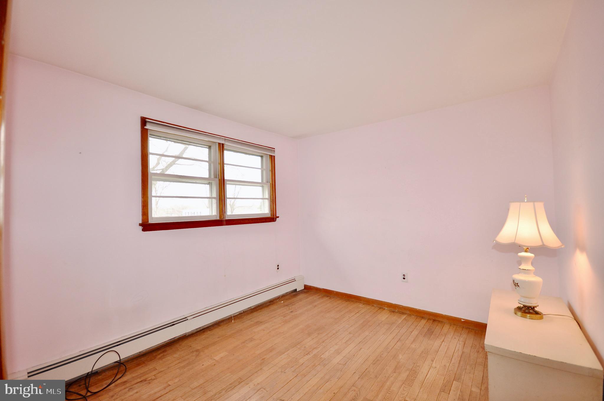 NEWPORTVILLE - Residential