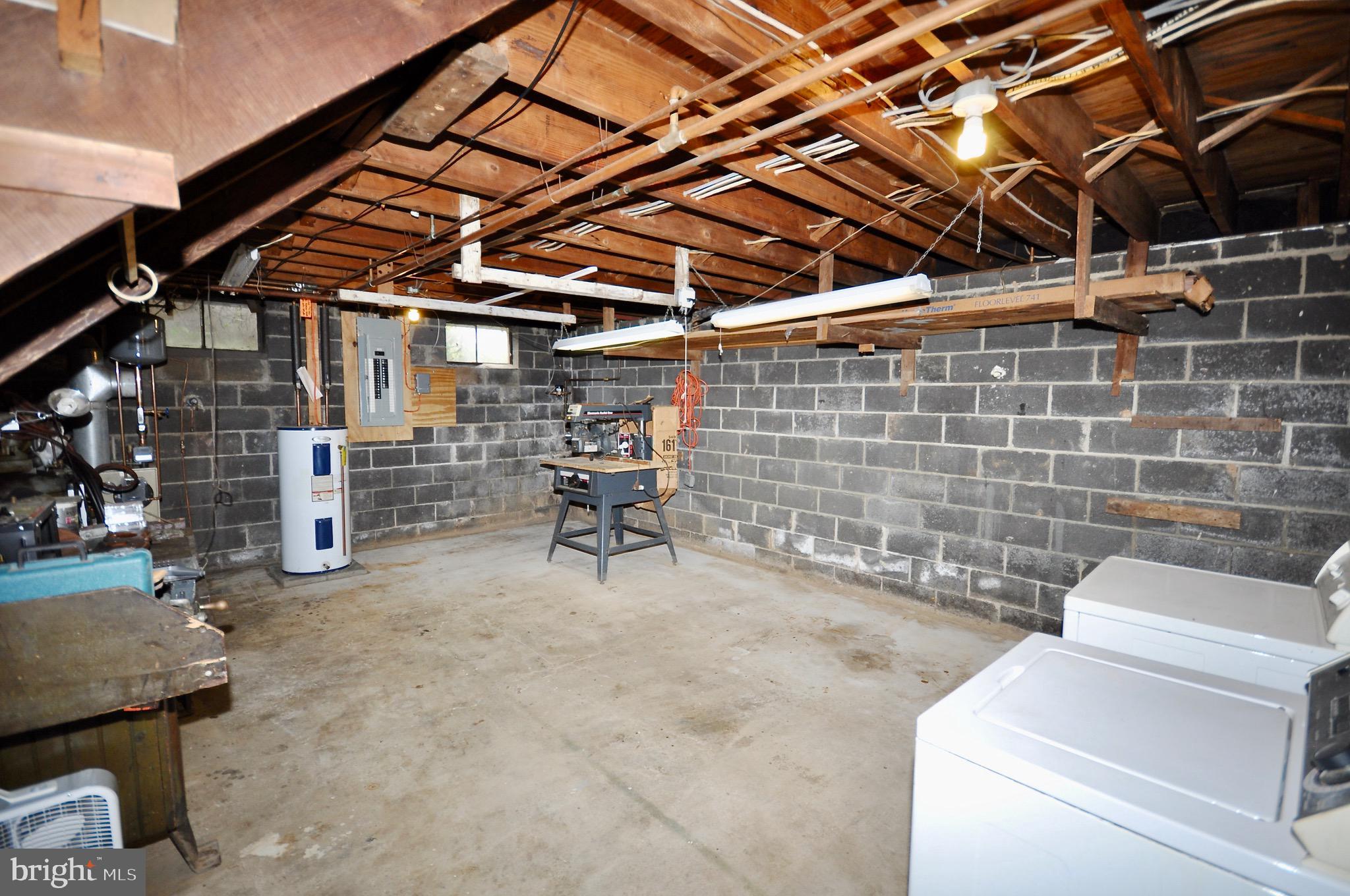 NEWPORTVILLE - Residential