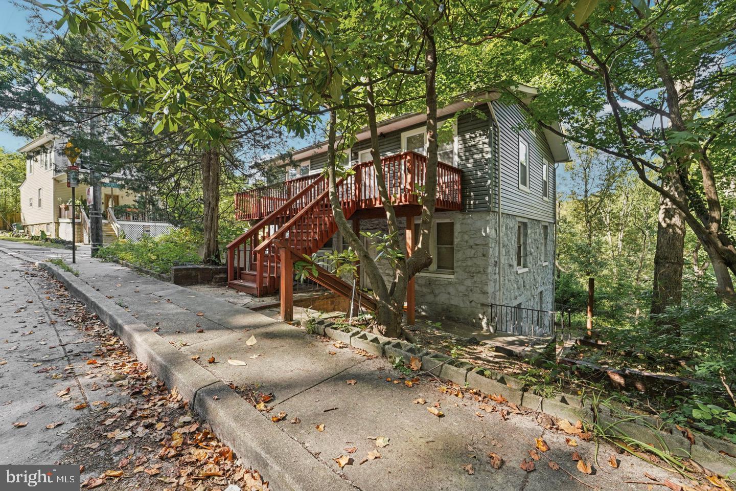 WINDSOR HILLS - Residential