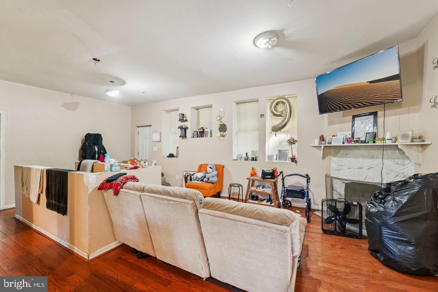 WINDSOR HILLS - Residential