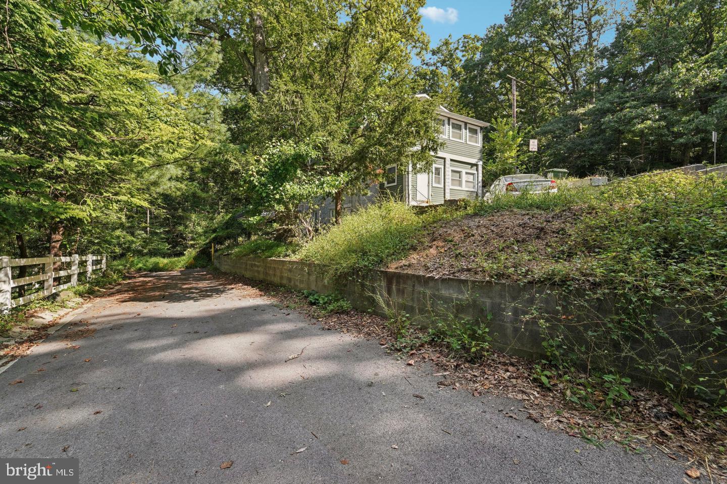 WINDSOR HILLS - Residential