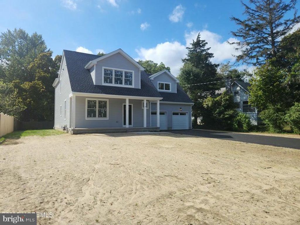 Photo of 635 E Bay Avenue, BARNEGAT, NJ 08005 (MLS # NJOC2037686)