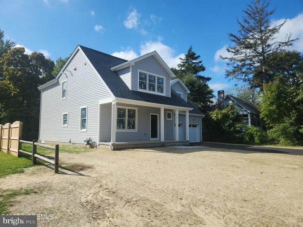 Photo of 635 E Bay Avenue, BARNEGAT, NJ 08005 (MLS # NJOC2037686)