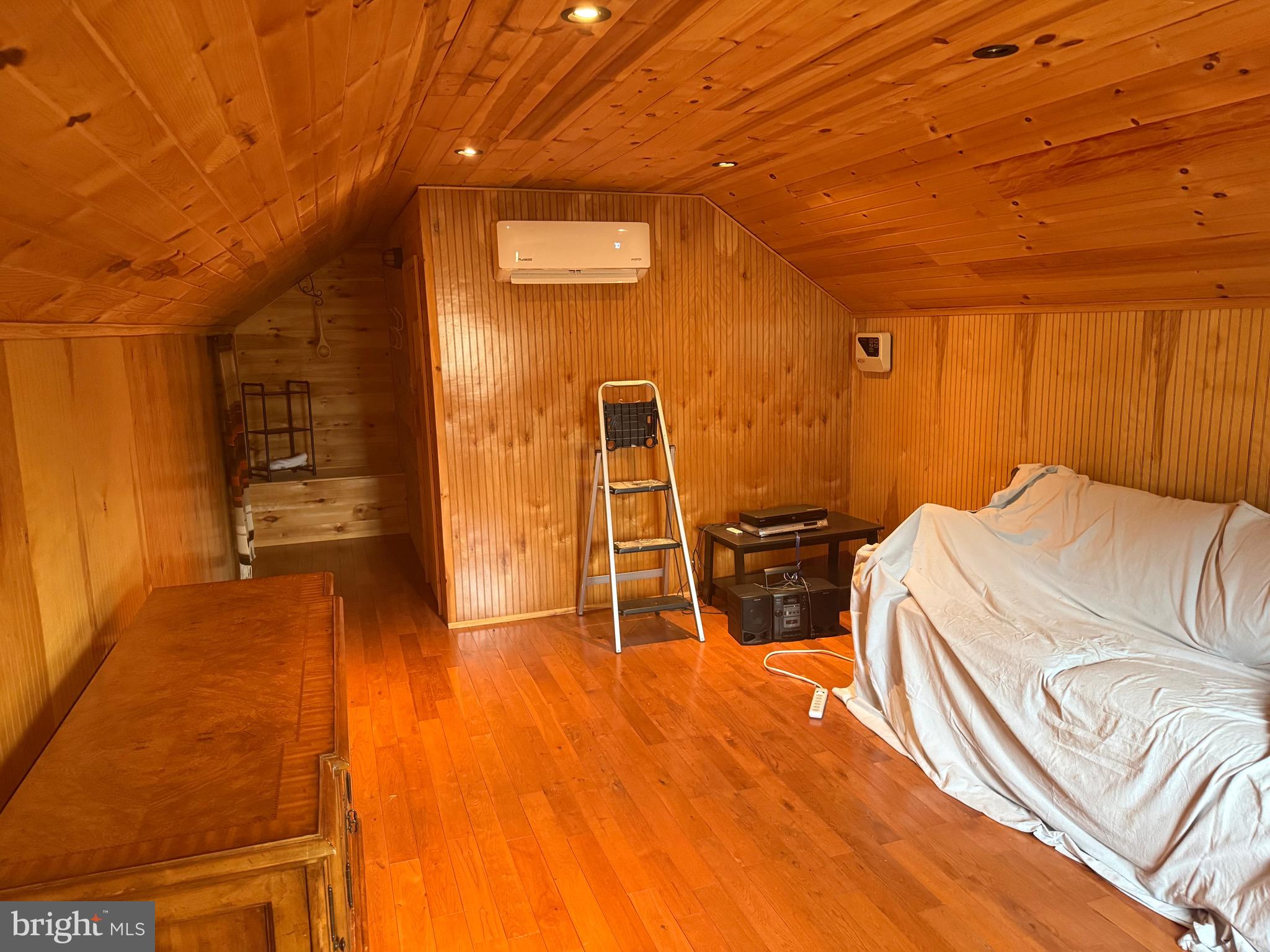 WASHINGTON TWP - Residential