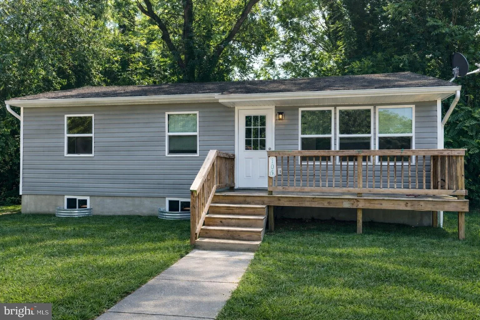 105 Lincoln St