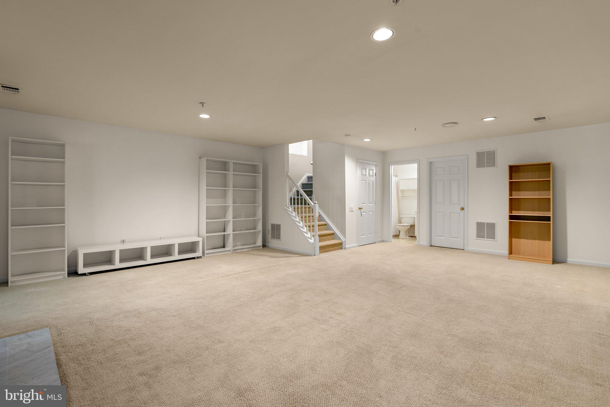 CLOPPERS MILL WEST - Residential