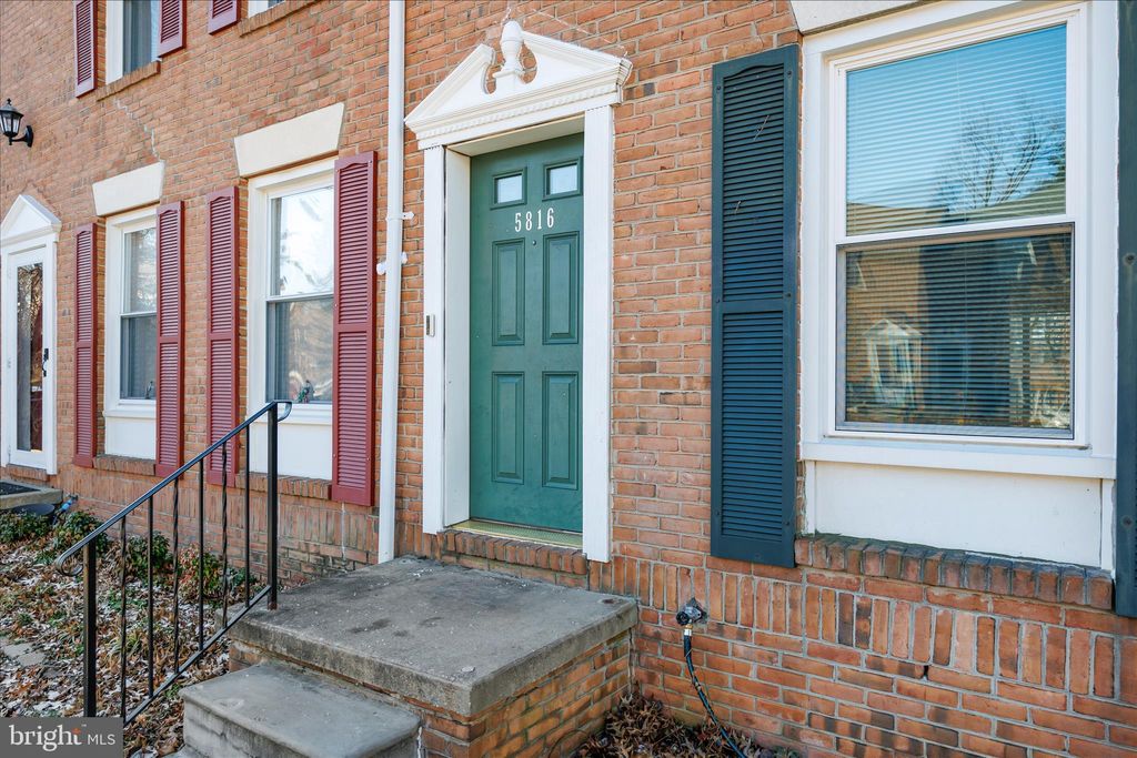 Photo of 5816 Richardson Mews Square, BALTIMORE, MD 21227 (MLS # MDBC2149886)