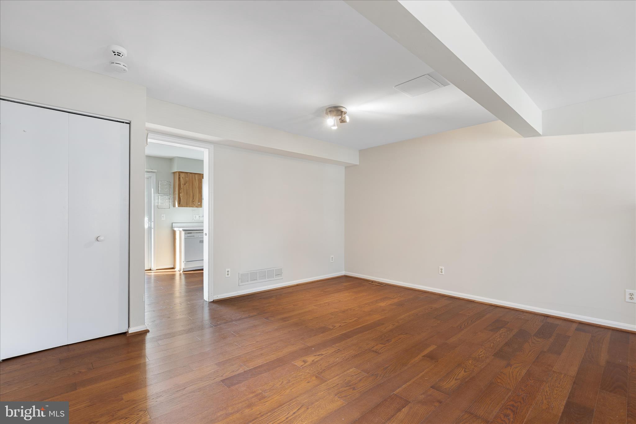 RICHARDSON MEWS - Residential