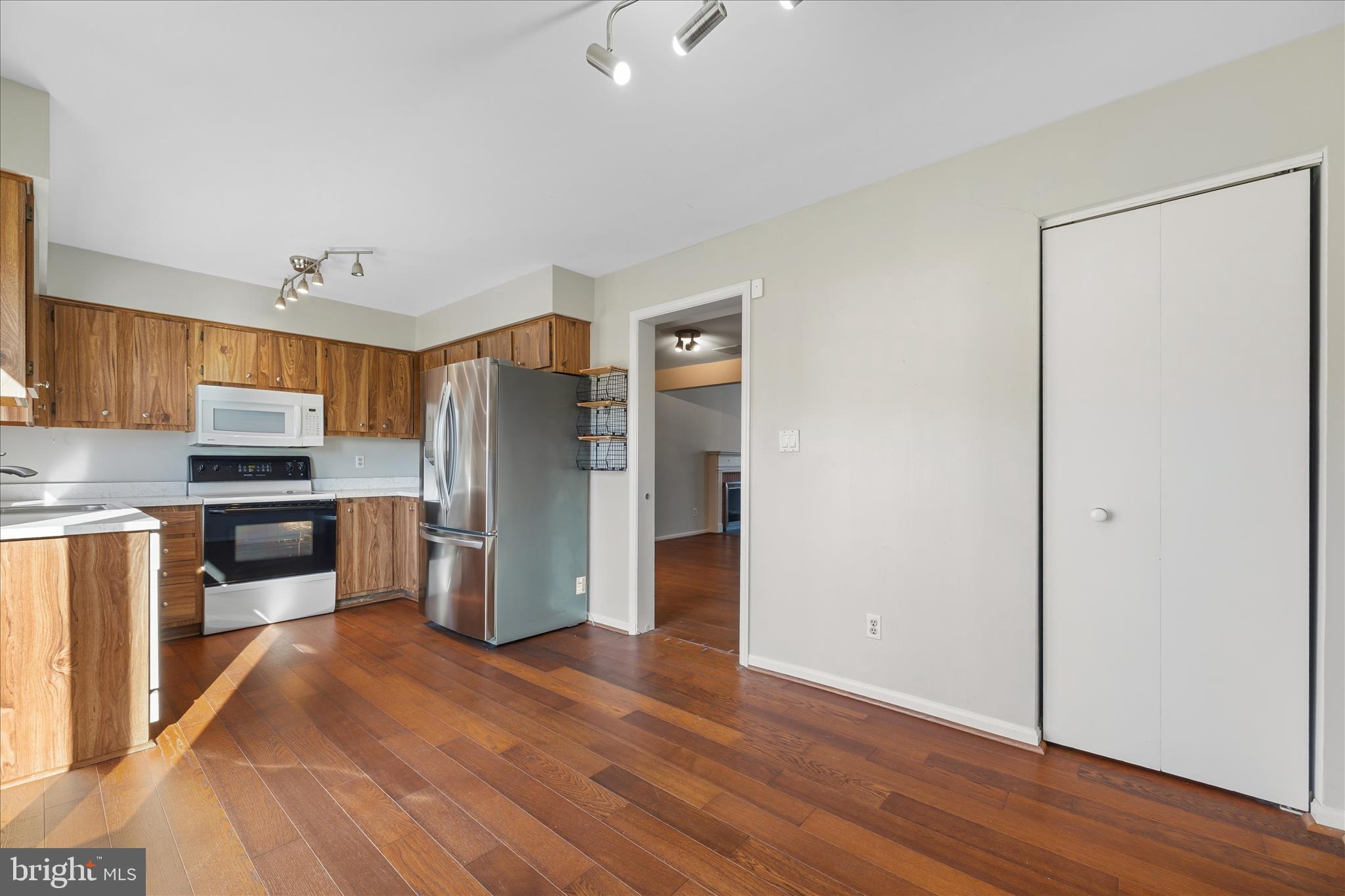 RICHARDSON MEWS - Residential