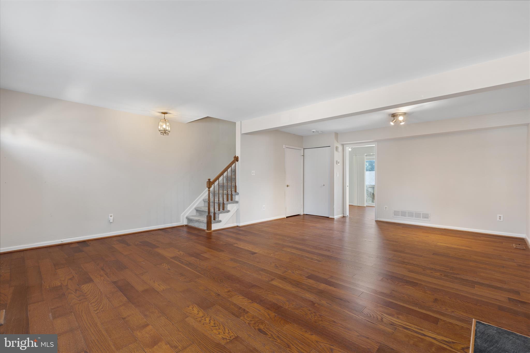 RICHARDSON MEWS - Residential