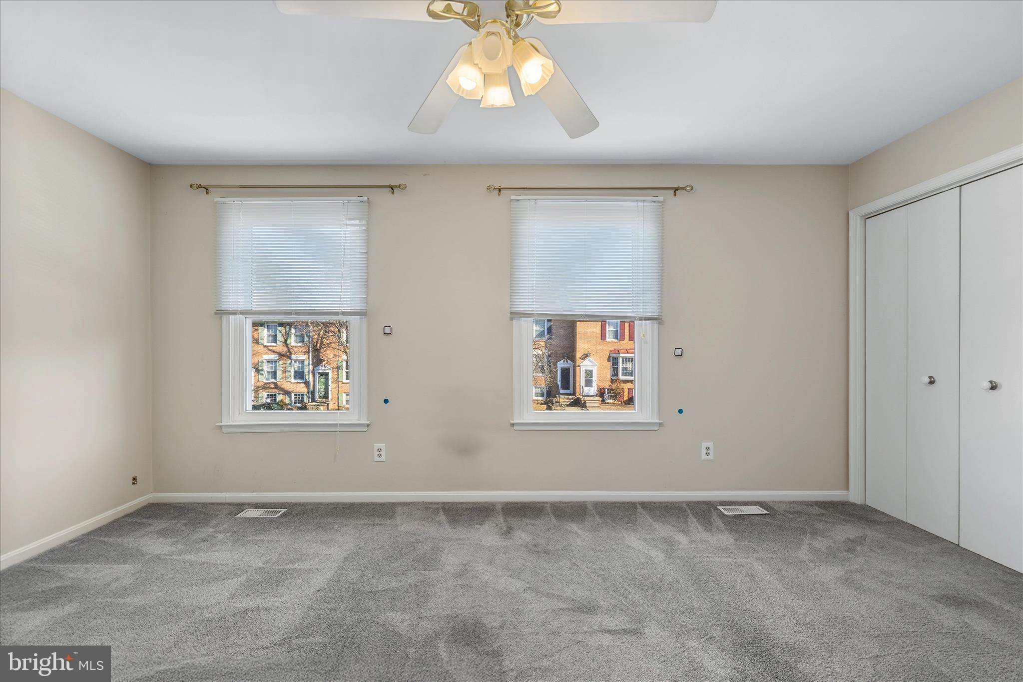 RICHARDSON MEWS - Residential