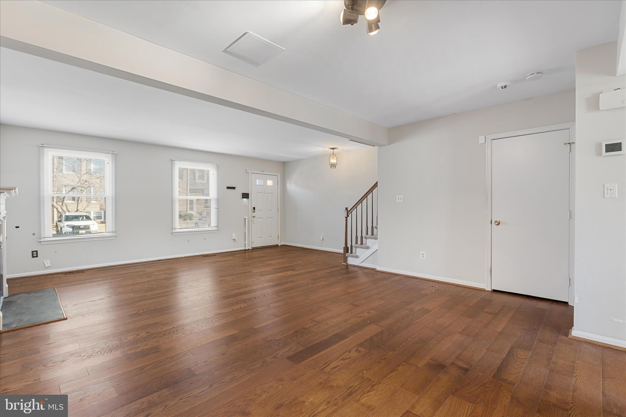 RICHARDSON MEWS - Residential