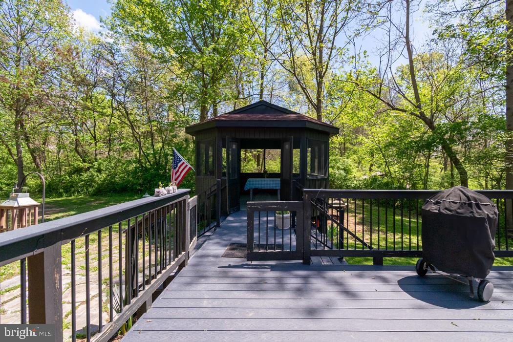 FALLING SPRINGS FARM - Residential