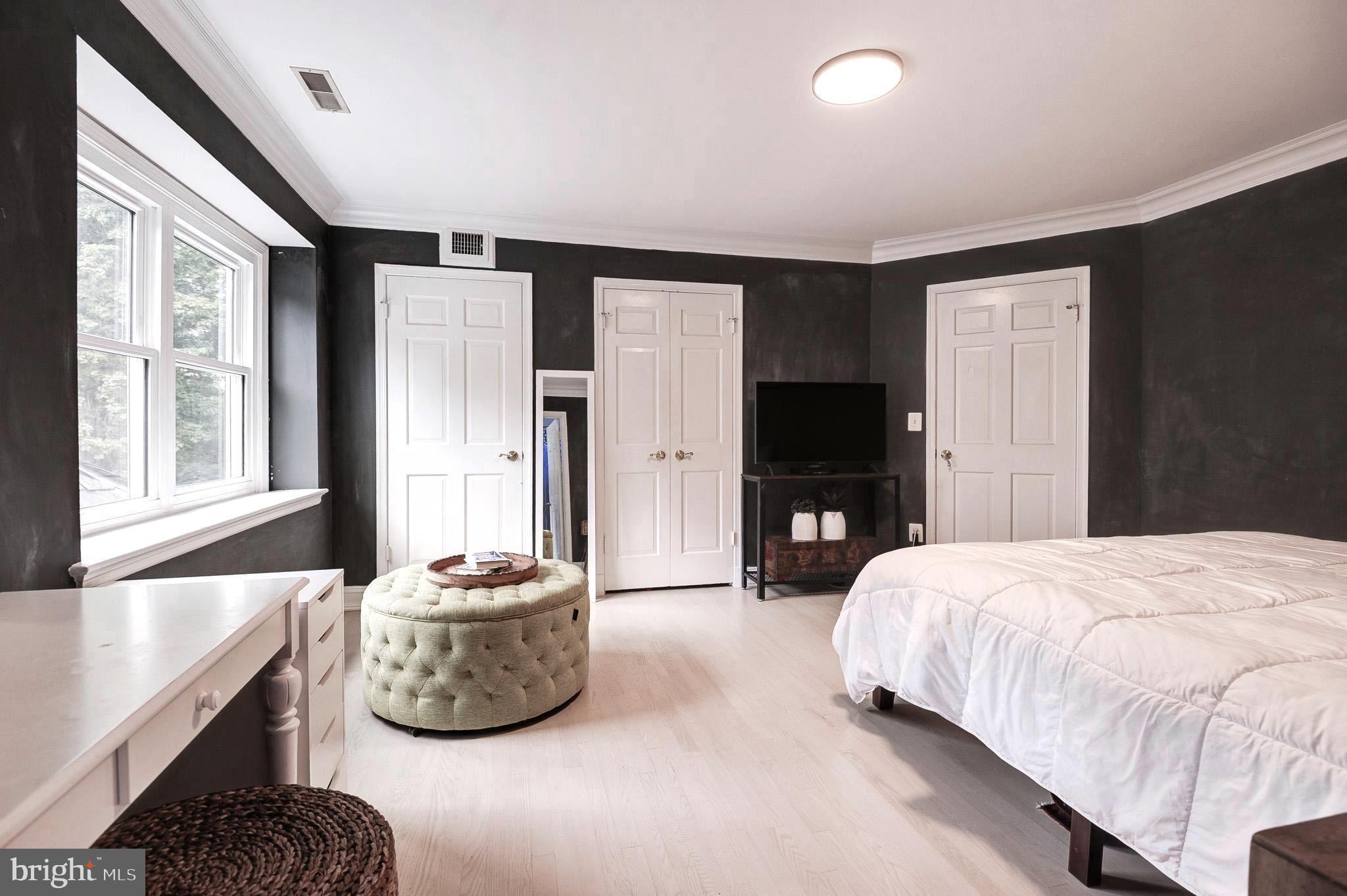 POTOMAC FALLS - Residential