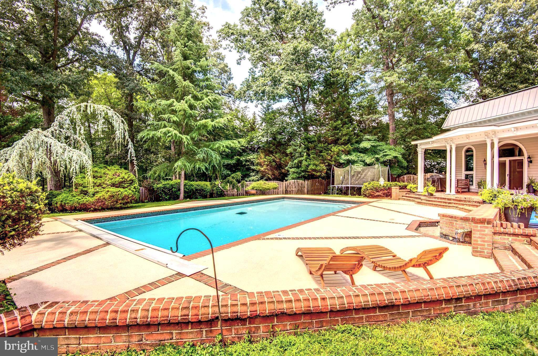 POTOMAC FALLS - Residential