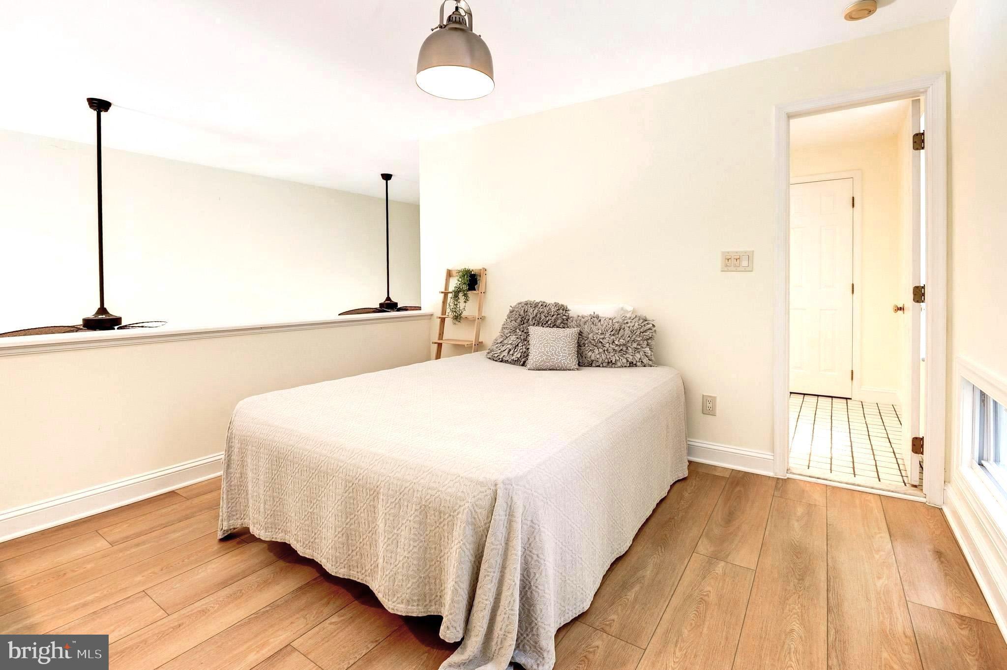 POTOMAC FALLS - Residential