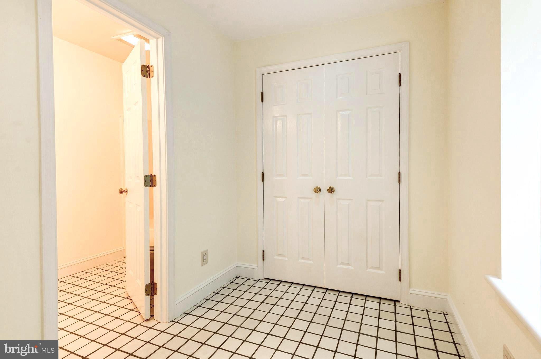 POTOMAC FALLS - Residential