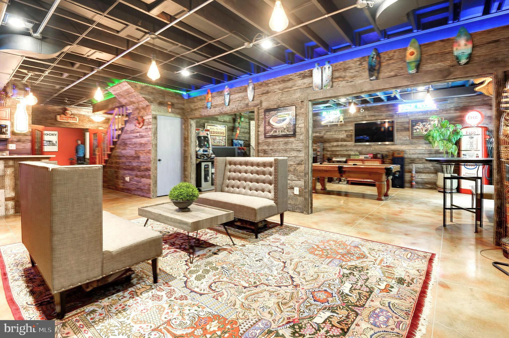 POTOMAC FALLS - Residential