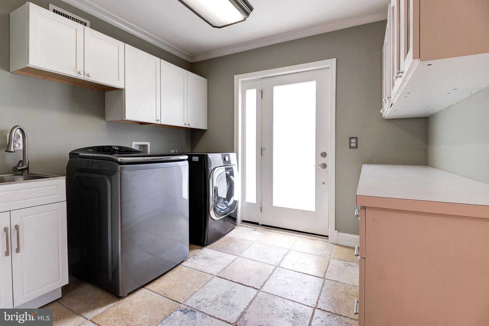 POTOMAC FALLS - Residential