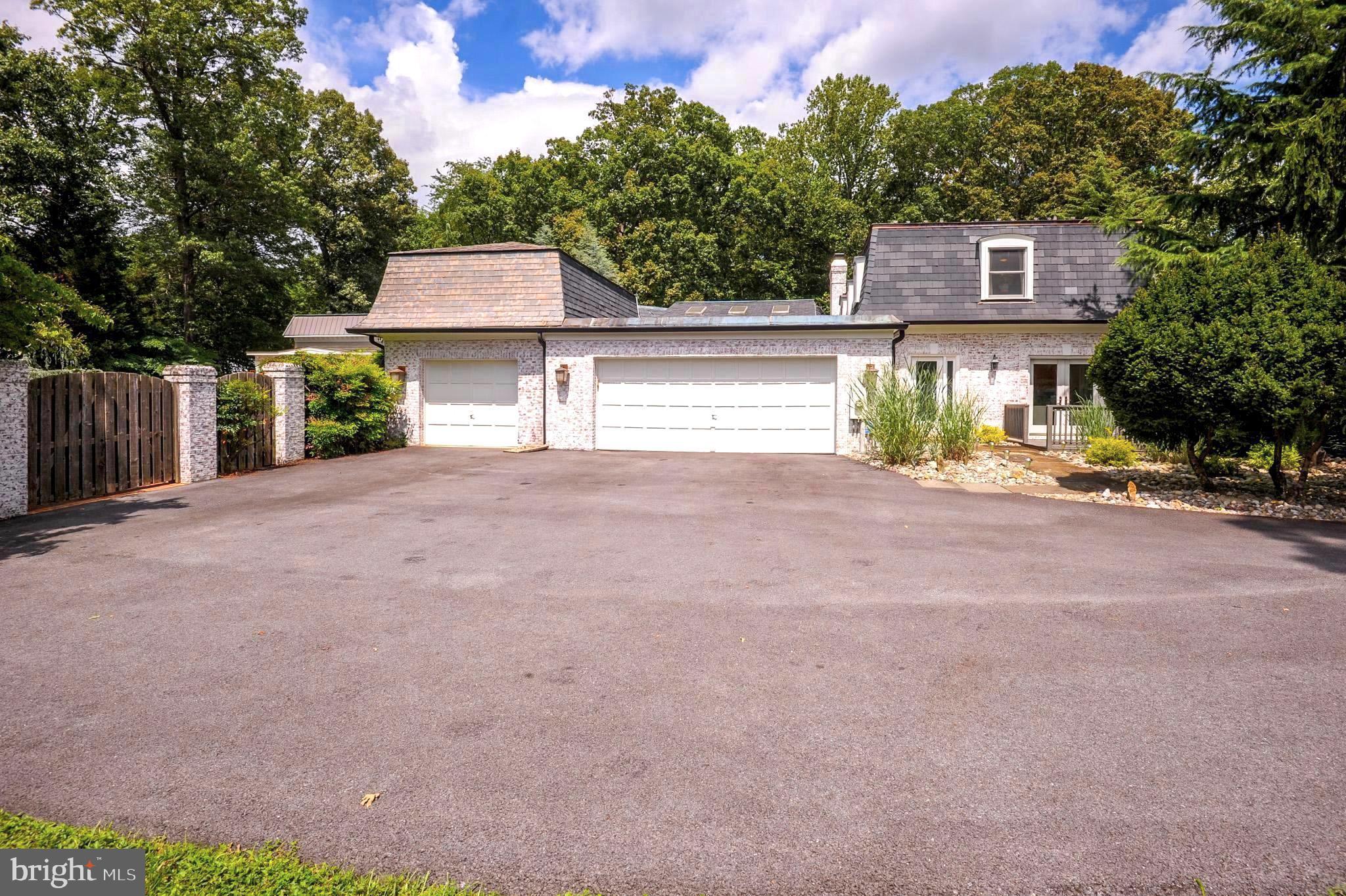 POTOMAC FALLS - Residential