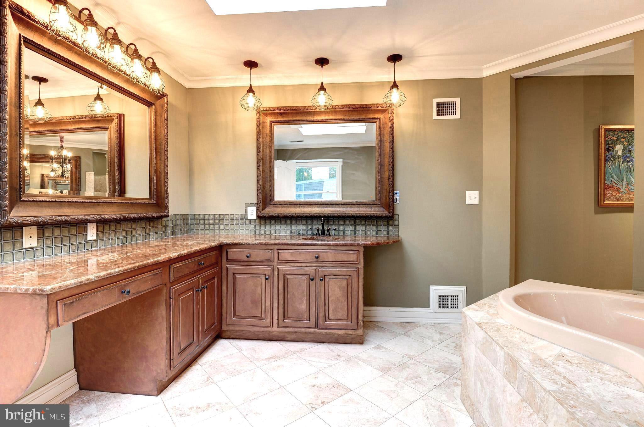 POTOMAC FALLS - Residential