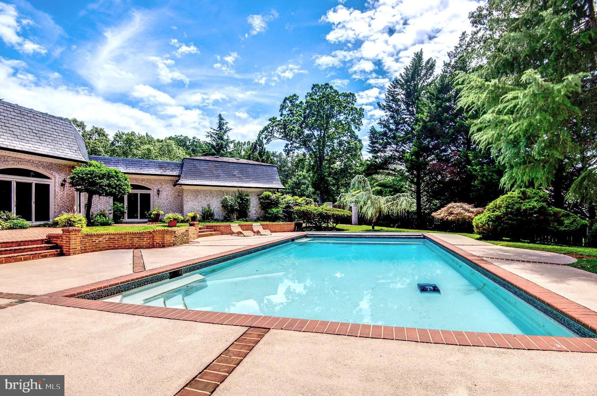 POTOMAC FALLS - Residential